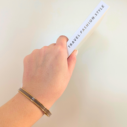 Evadine Donkerbruine Polsband - Gouden Afwerking
